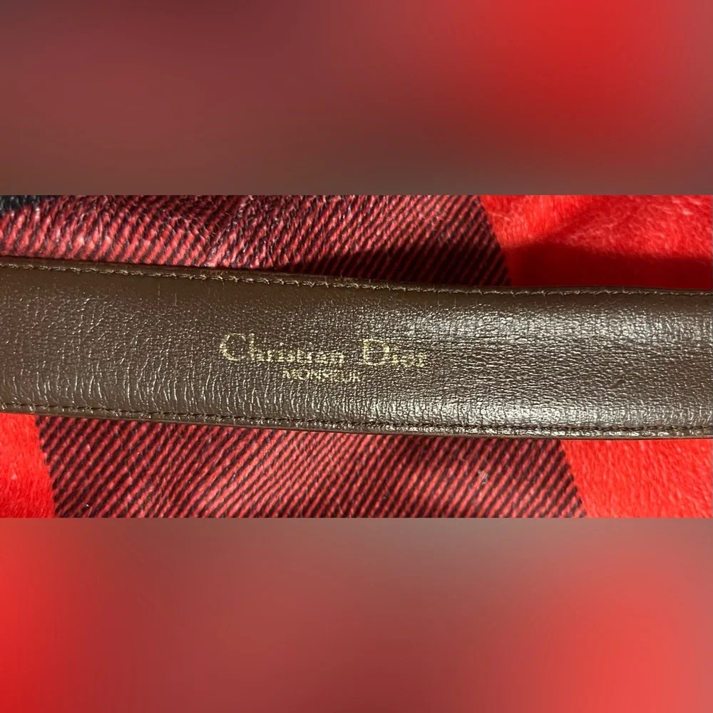 Vintage Christian Dior brown belt. Can be unisex!
